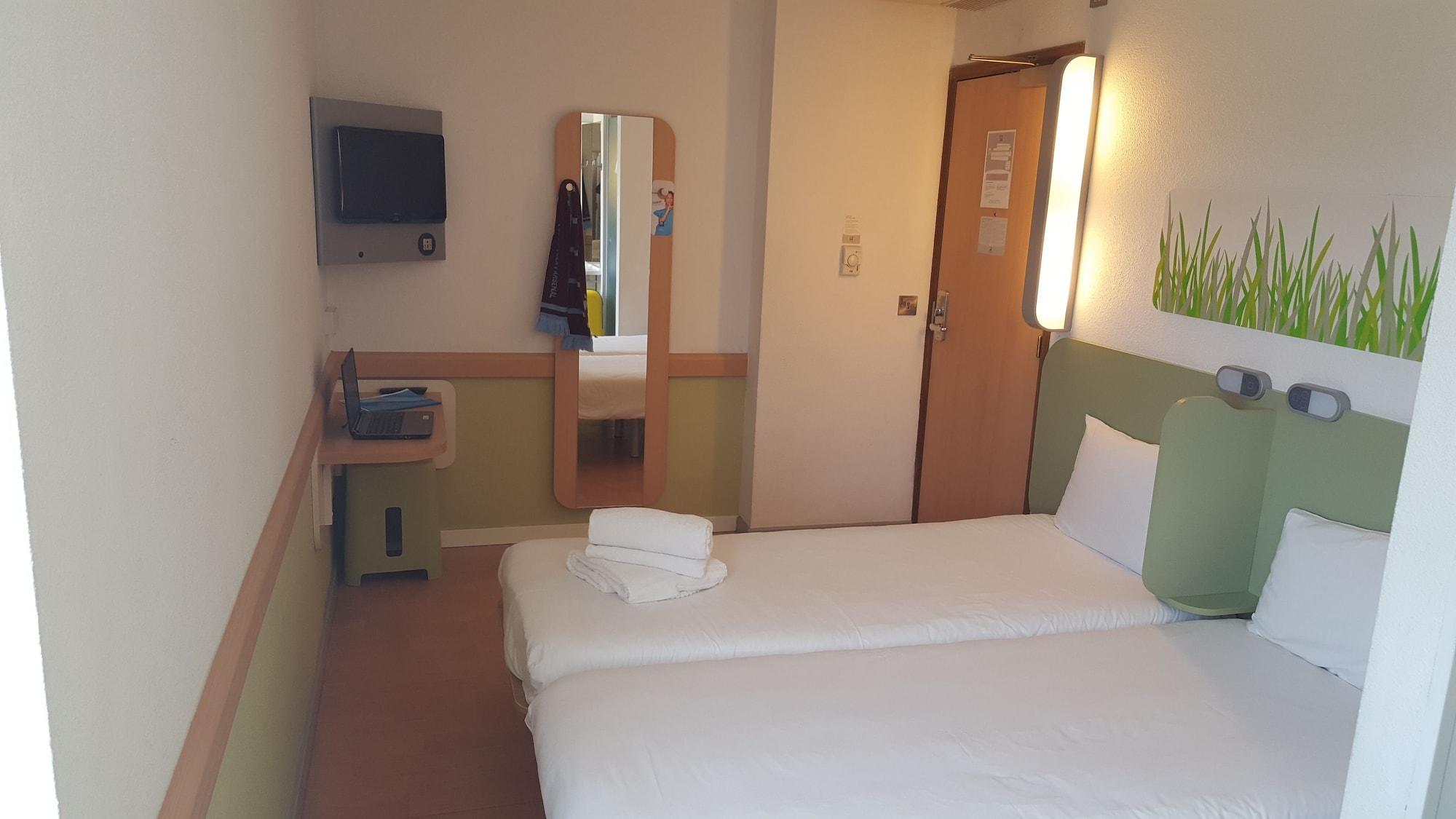 Hotel Ibis Budget Centre Crown Point Road
